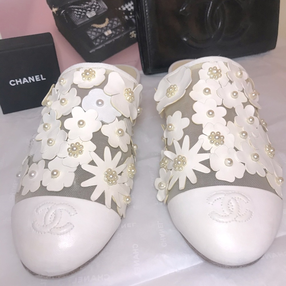 Chanel mules resort 2018 collection
